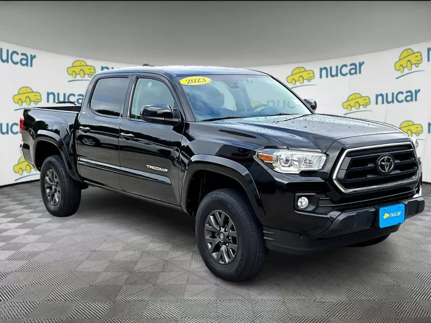 2023 Toyota Tacoma SR5 photo 1