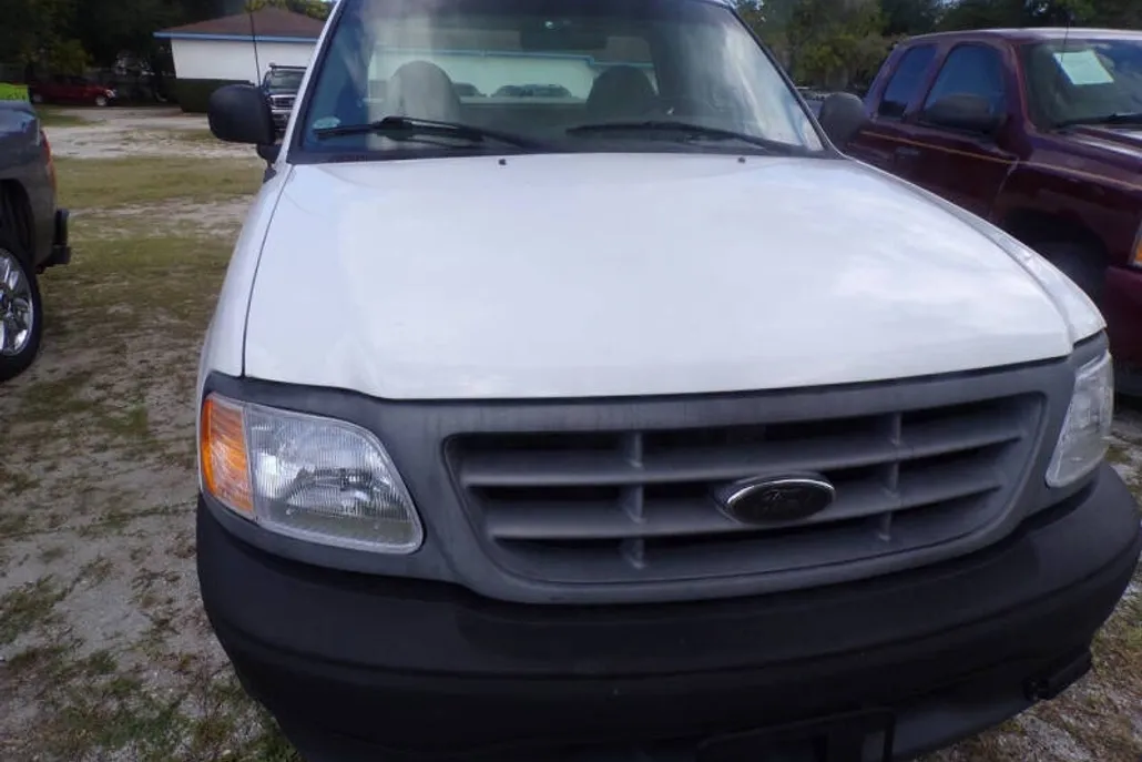2000 Ford F-150 XL photo 1