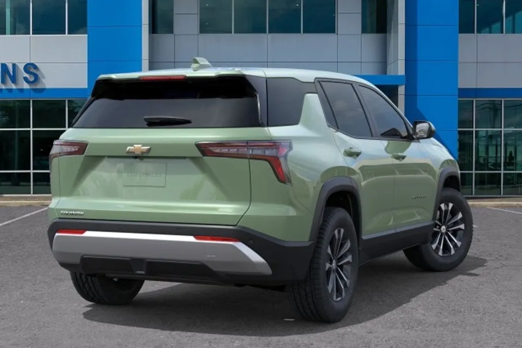 2026 Chevrolet Equinox LT photo 1