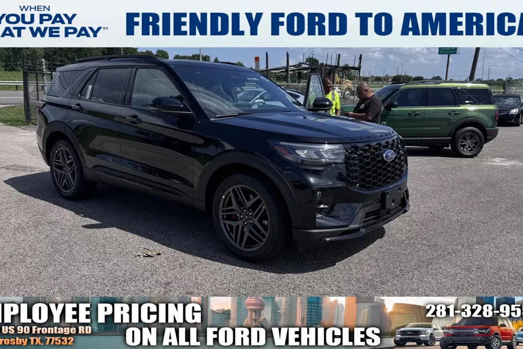 2025 Ford Explorer ST photo 1
