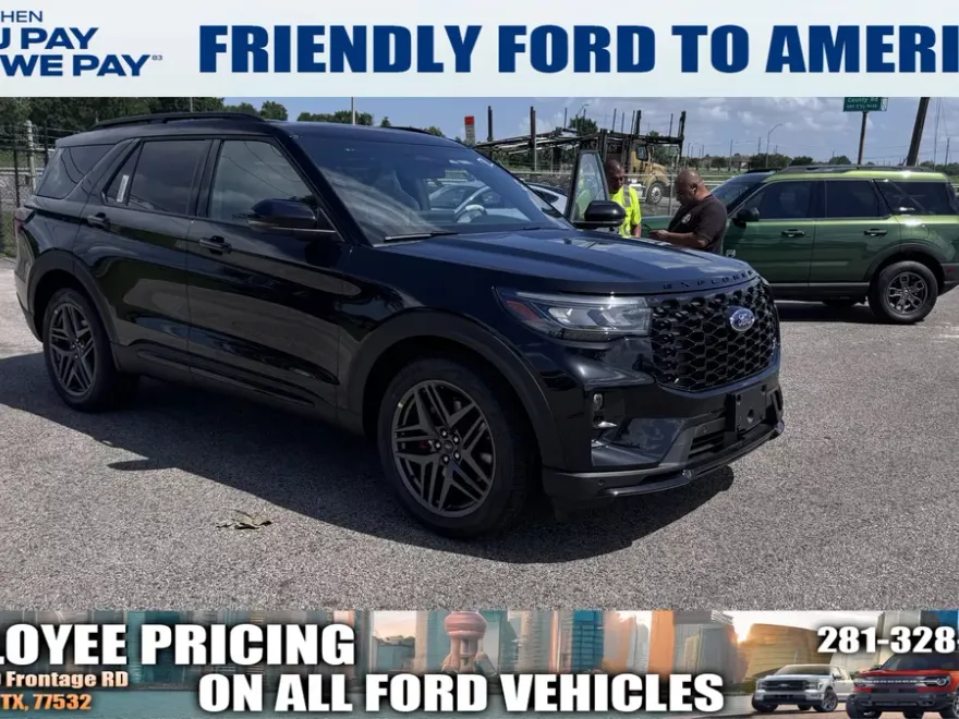 2025 Ford Explorer ST photo 1