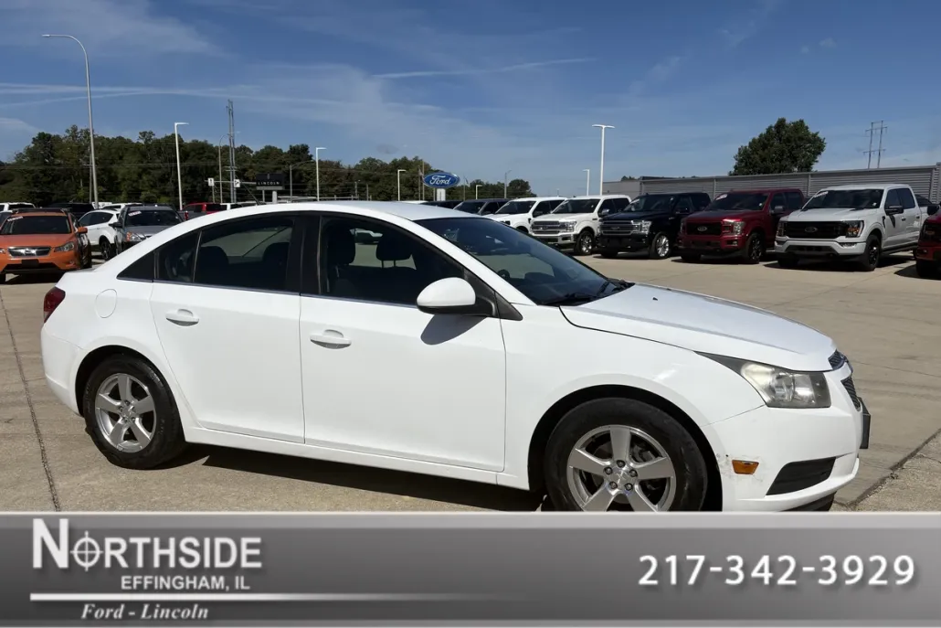 2013 Chevrolet Cruze photo 1