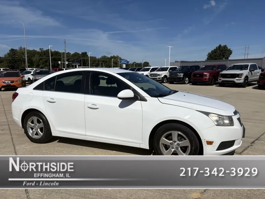 2013 Chevrolet Cruze photo 1