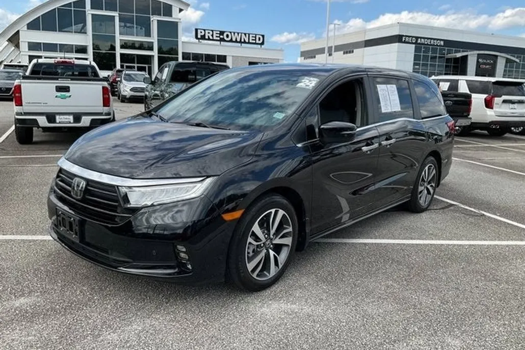 2024 Honda Odyssey Touring photo 1