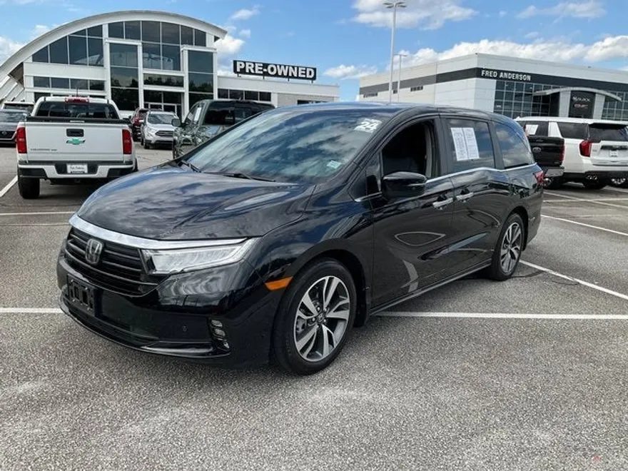 2024 Honda Odyssey Touring photo 1