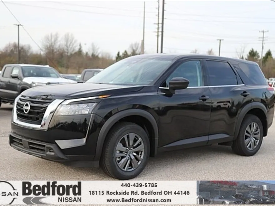 2025 Nissan Pathfinder S photo 1