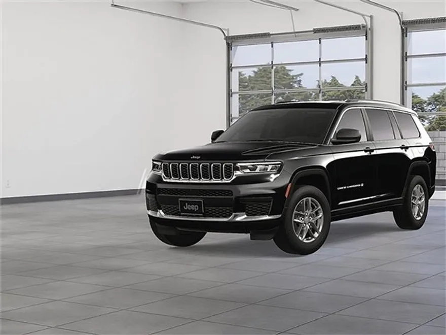 2025 Jeep Grand Cherokee Laredo photo 1
