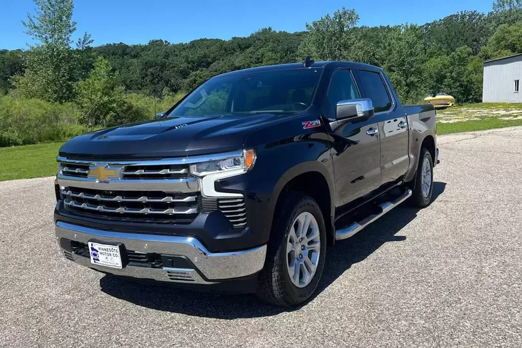 2022 Chevrolet Silverado 1500 LTZ photo 1