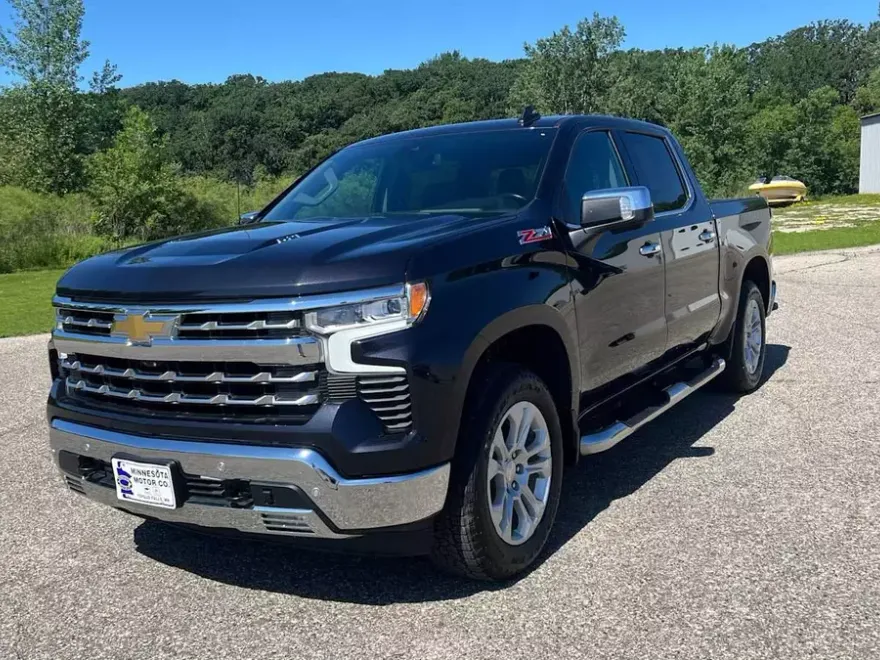 2022 Chevrolet Silverado 1500 LTZ photo 1