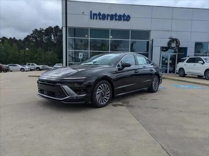 2025 Hyundai Sonata Hybrid Limited photo 1