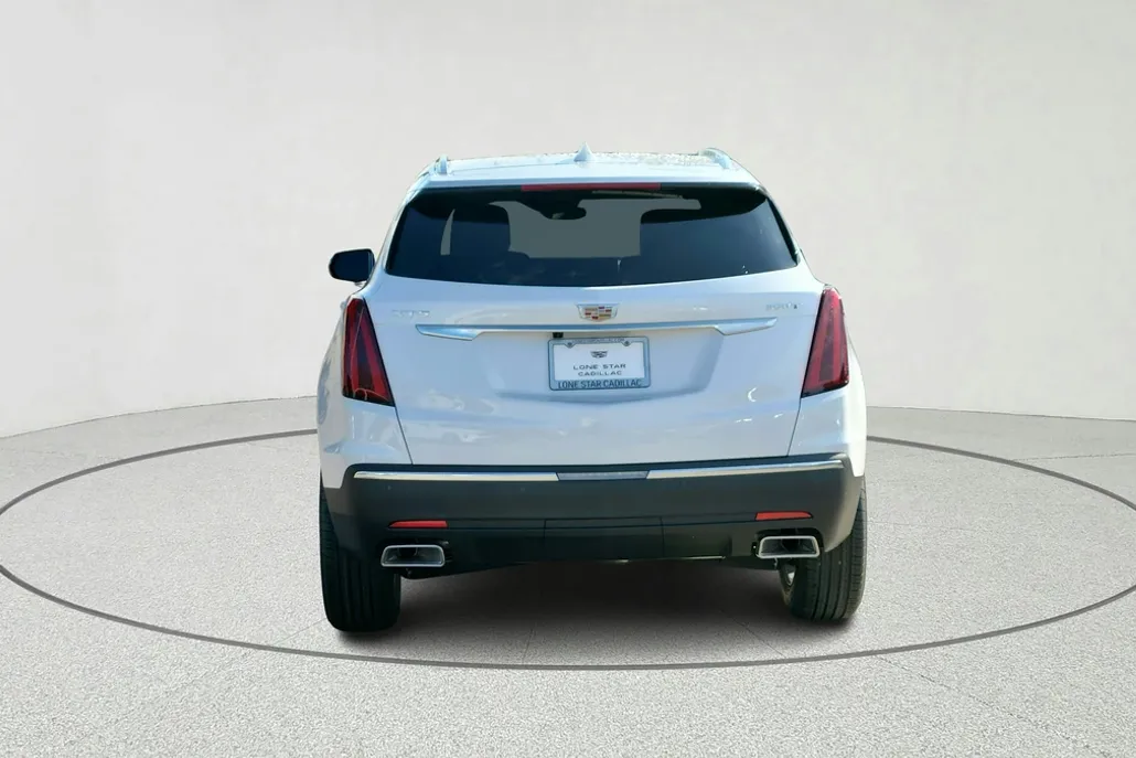 2025 Cadillac XT5 Luxury photo 1