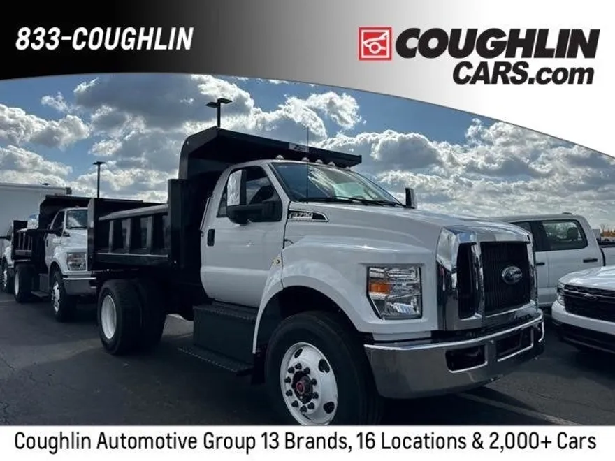 2024 Ford F-750 photo 1