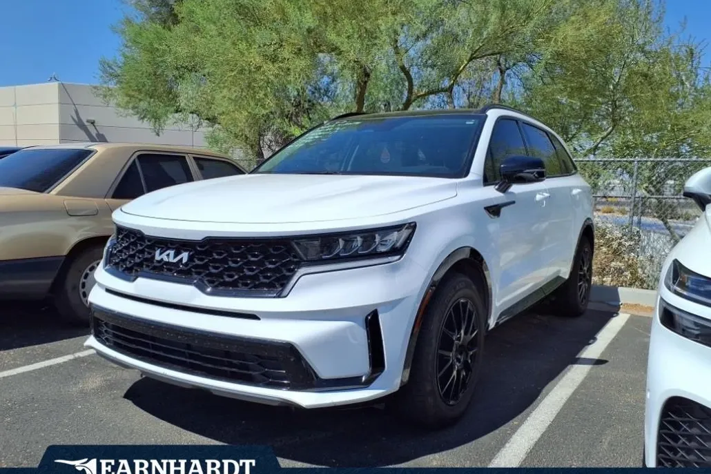 2022 Kia Sorento S photo 1