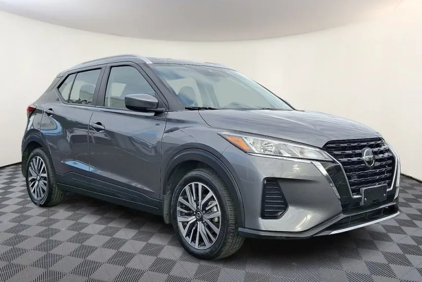 2021 Nissan Kicks SV photo 1