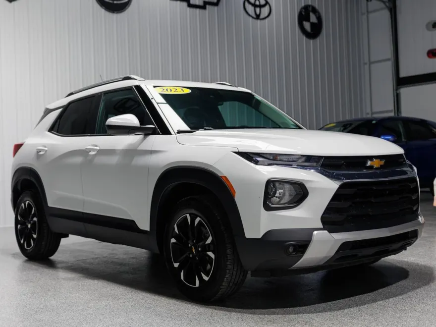 2023 Chevrolet Trailblazer LT photo 1