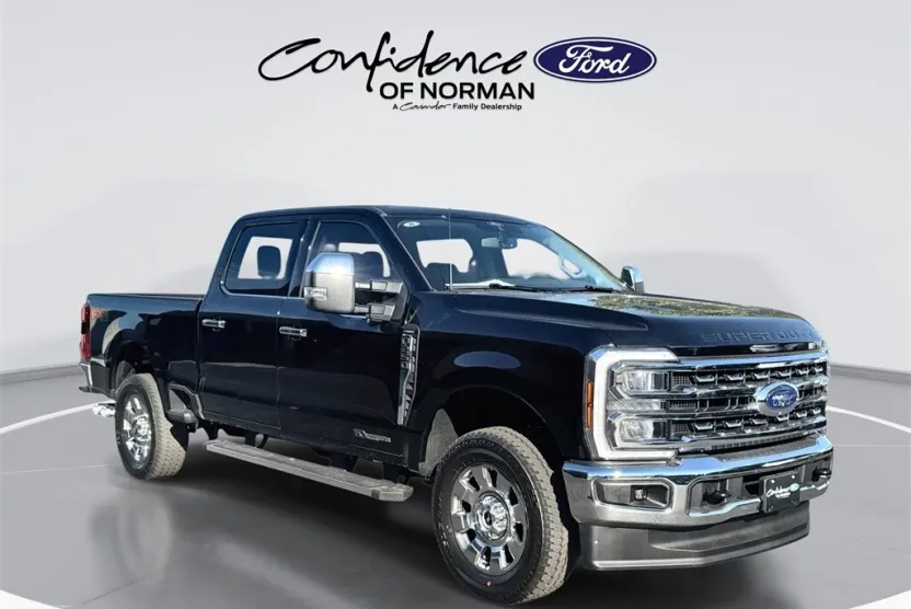 2026 Ford F-250 Lariat photo 1