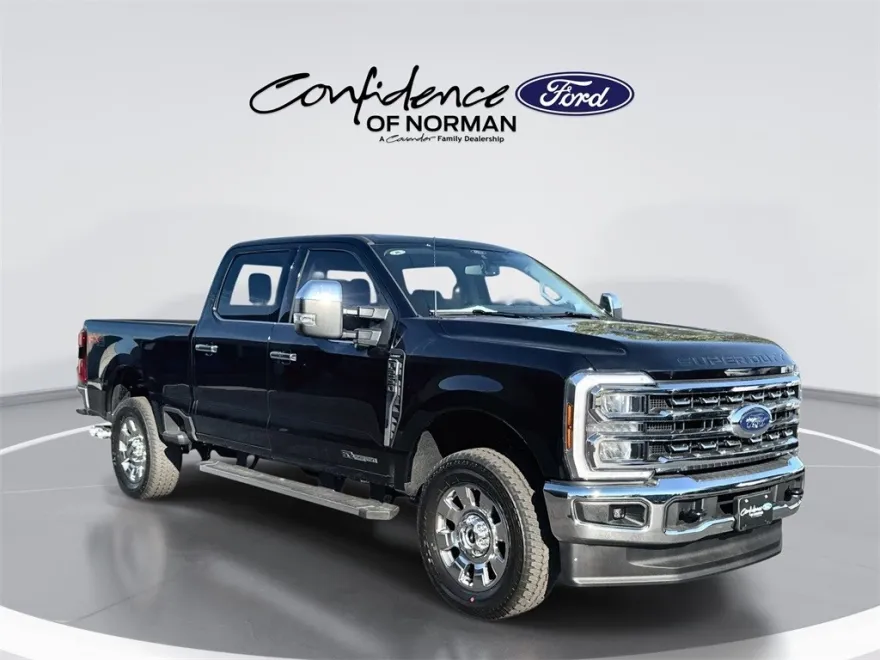2026 Ford F-250 Lariat photo 1