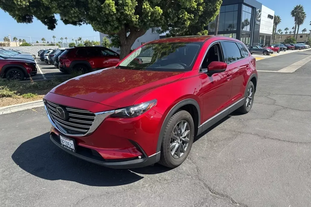 2023 Mazda CX-9 Touring photo 1