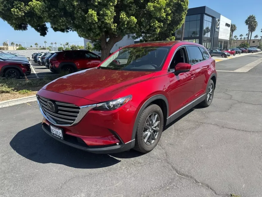 2023 Mazda CX-9 Touring photo 1