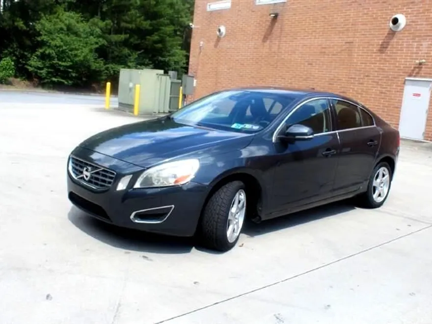 2013 Volvo S40 T5 photo 1