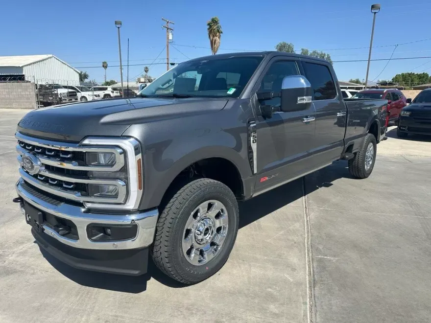 2025 Ford F-350 photo 1
