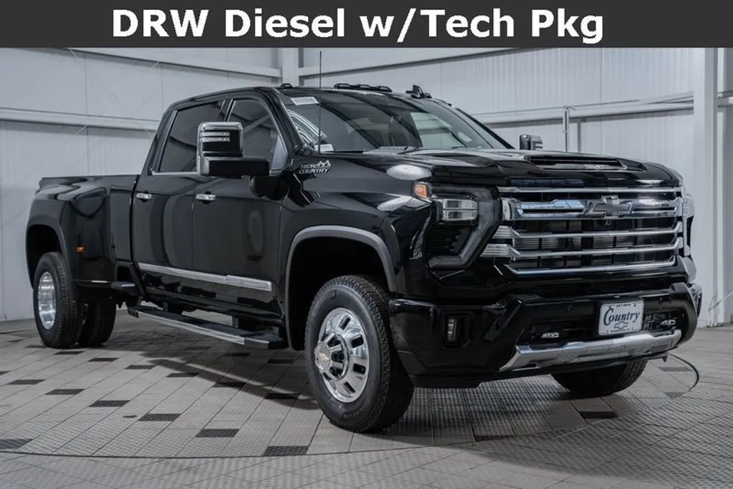 2025 Chevrolet Silverado 3500HD High Country photo 1