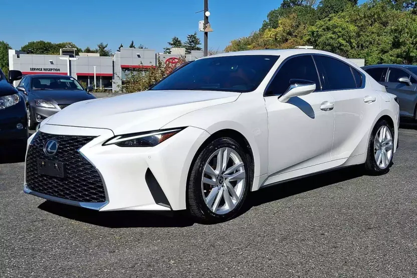 2021 Lexus IS 300 AWD photo 1