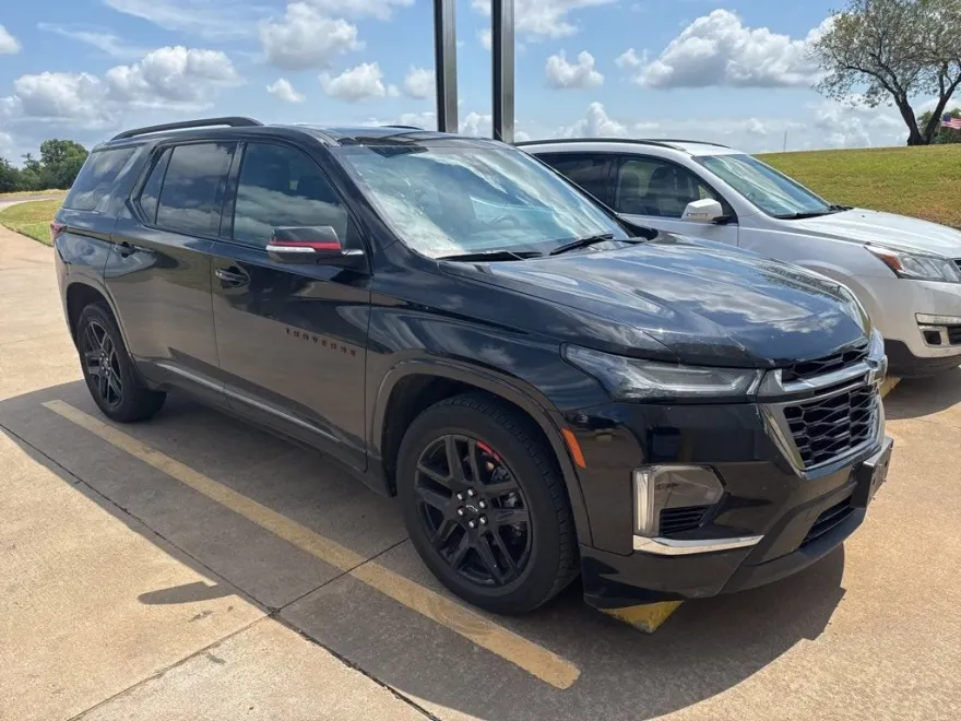 2023 Chevrolet Traverse Premier photo 1