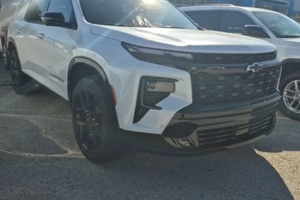 2026 Chevrolet Traverse RS photo 1