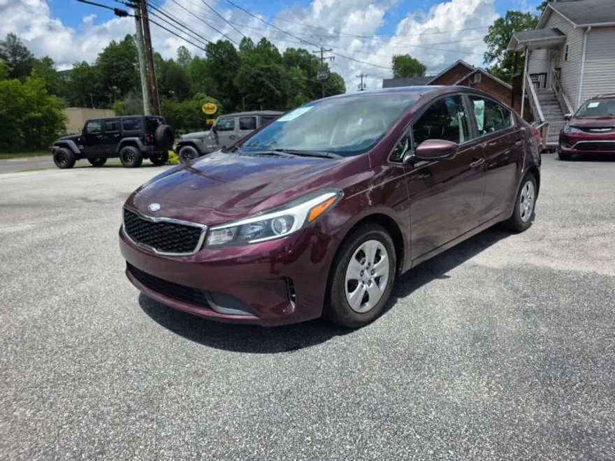 2017 Kia Forte LX S photo 1
