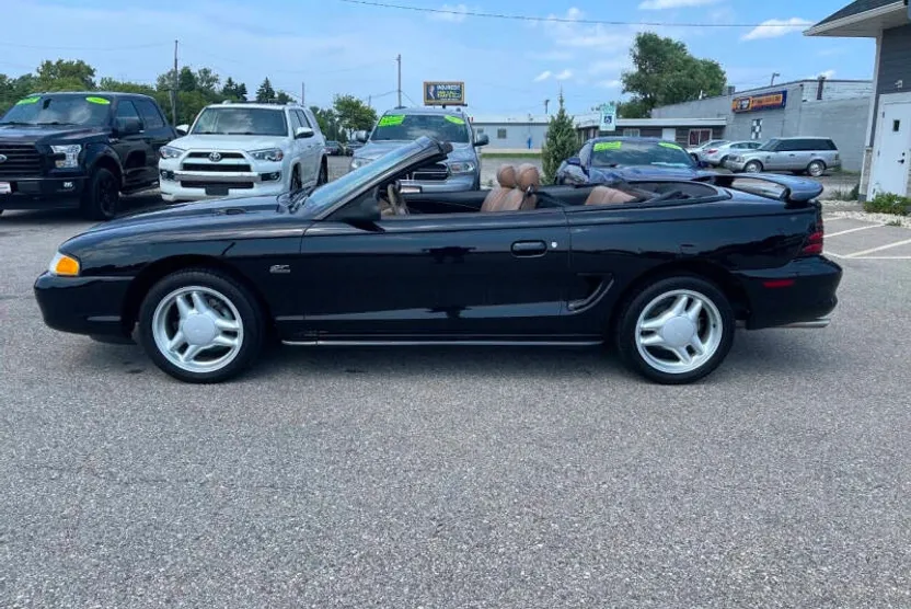 1994 Ford Mustang GT photo 1