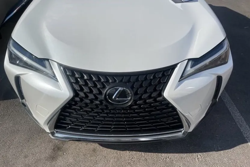 2024 Lexus UX 250h Premium photo 1