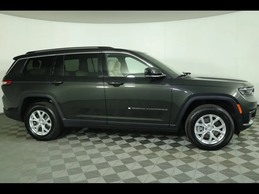 2023 Jeep Grand Cherokee Limited photo 1