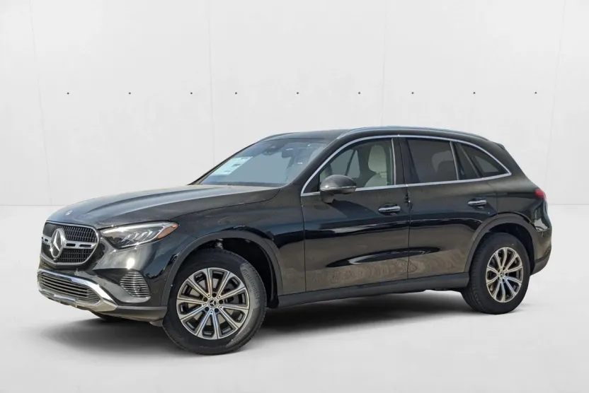 2025 Mercedes Benz GLC 300 photo 1