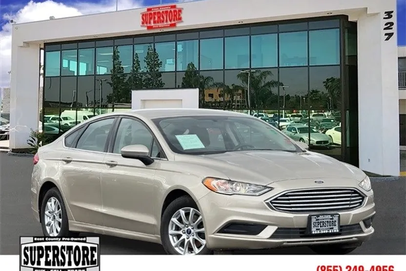 2018 Ford Fusion S photo 1