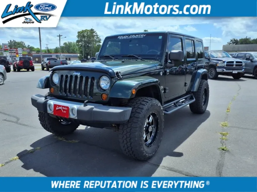 2010 Jeep Wrangler Unlimited Sahara photo 1