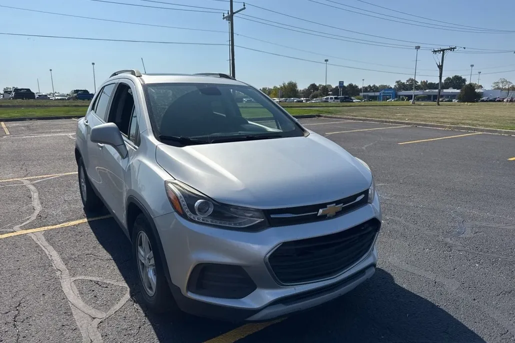 2018 Chevrolet Trax LT photo 1