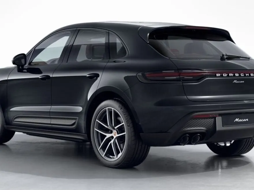 2026 Porsche Macan T photo 1