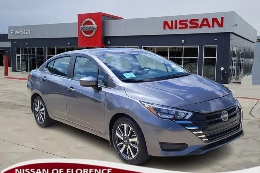 2025 Nissan Versa 1.6 SV photo 1