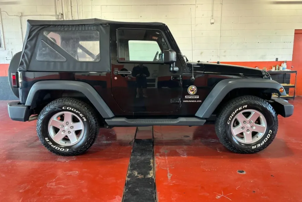 2015 Jeep Wrangler Sport photo 1