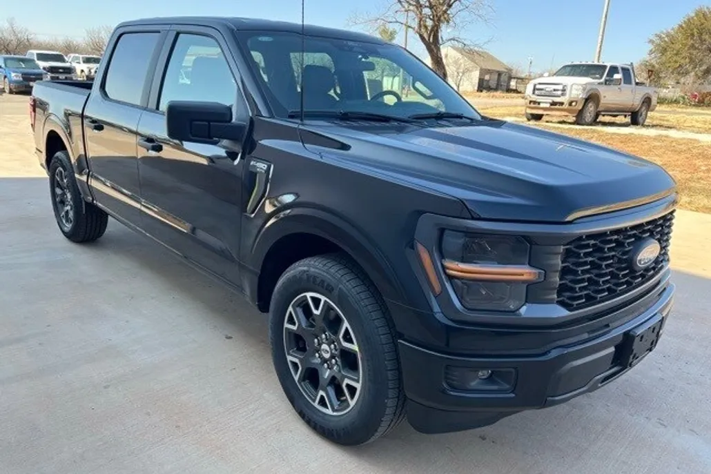2025 Ford F-150 STX photo 1