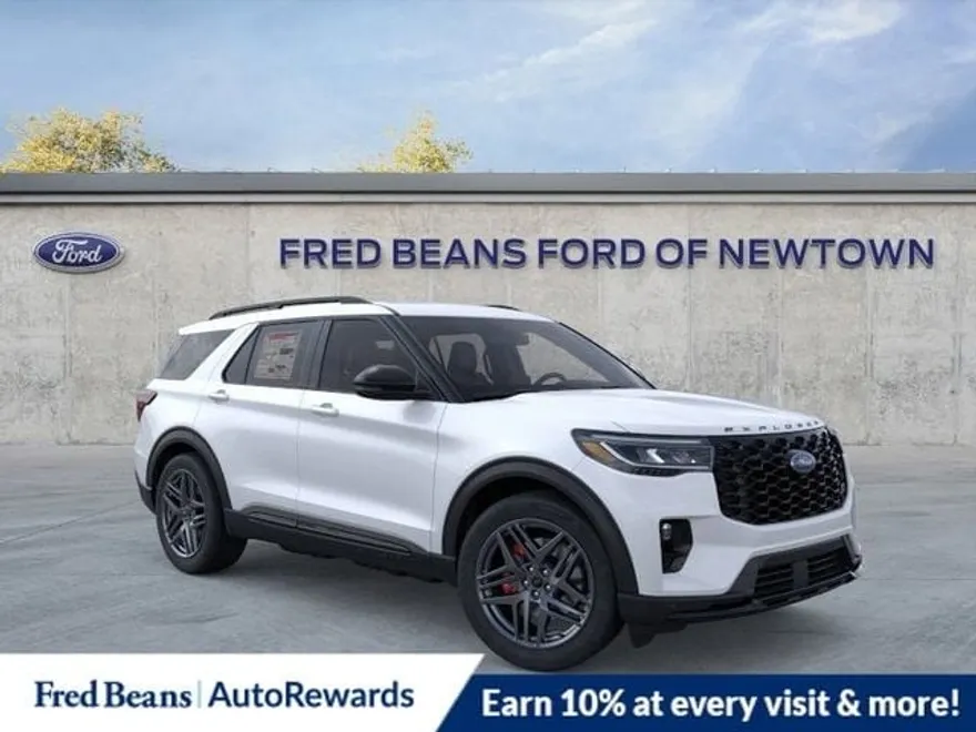 2025 Ford Explorer ST photo 1