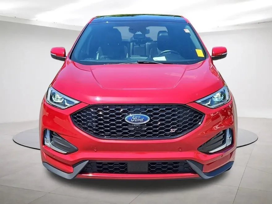 2022 Ford Edge ST photo 1
