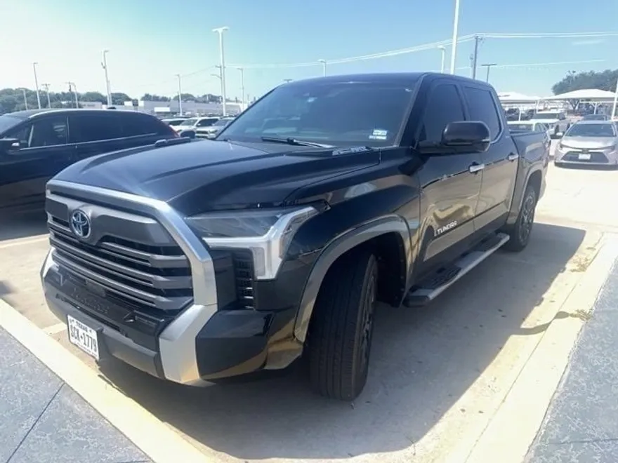 2022 Toyota Tundra Limited photo 1