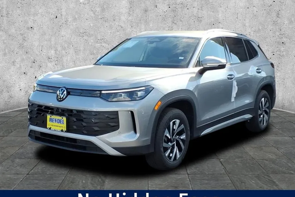 2025 Volkswagen Tiguan S photo 1