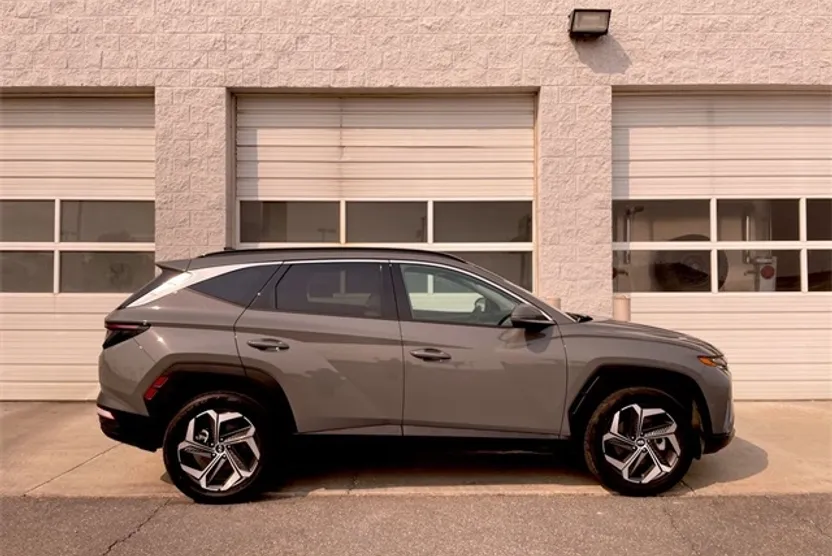 2024 Hyundai Tucson Limited photo 1