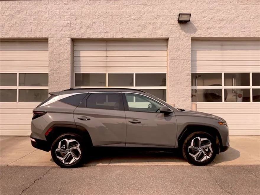 2024 Hyundai Tucson Limited photo 1