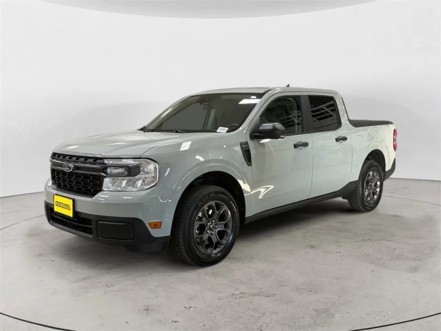 2024 Ford Maverick XLT photo 1
