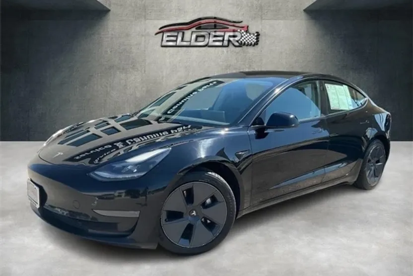 2021 Tesla Model 3 Standard Range Plus photo 1