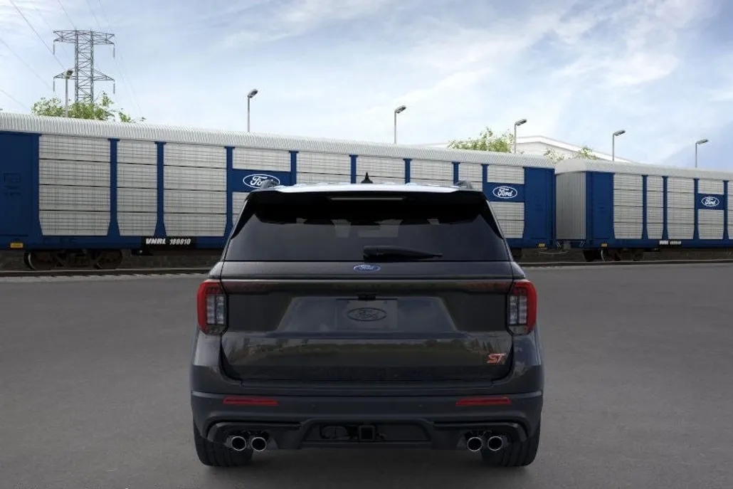 2025 Ford Explorer ST photo 1